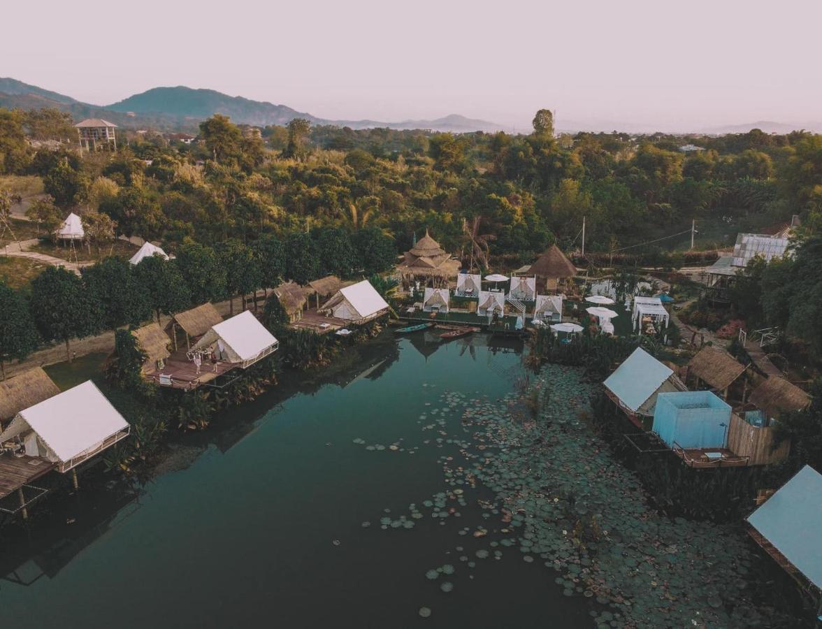 Nang Non Camping Ville นางนอนแค้มป์ปิ้งวิลล์ Mae Sai Exteriör bild