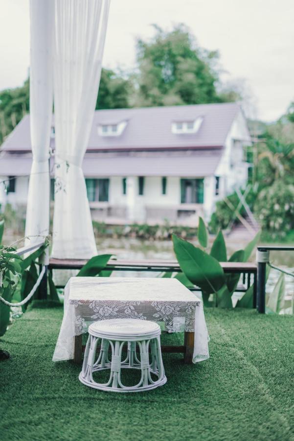 Nang Non Camping Ville นางนอนแค้มป์ปิ้งวิลล์ Mae Sai Exteriör bild