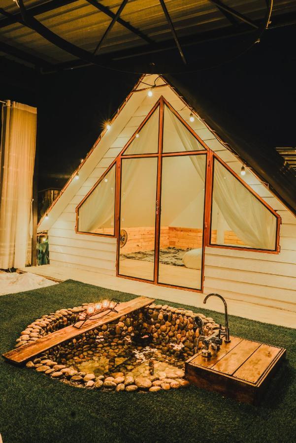 Nang Non Camping Ville นางนอนแค้มป์ปิ้งวิลล์ Mae Sai Exteriör bild